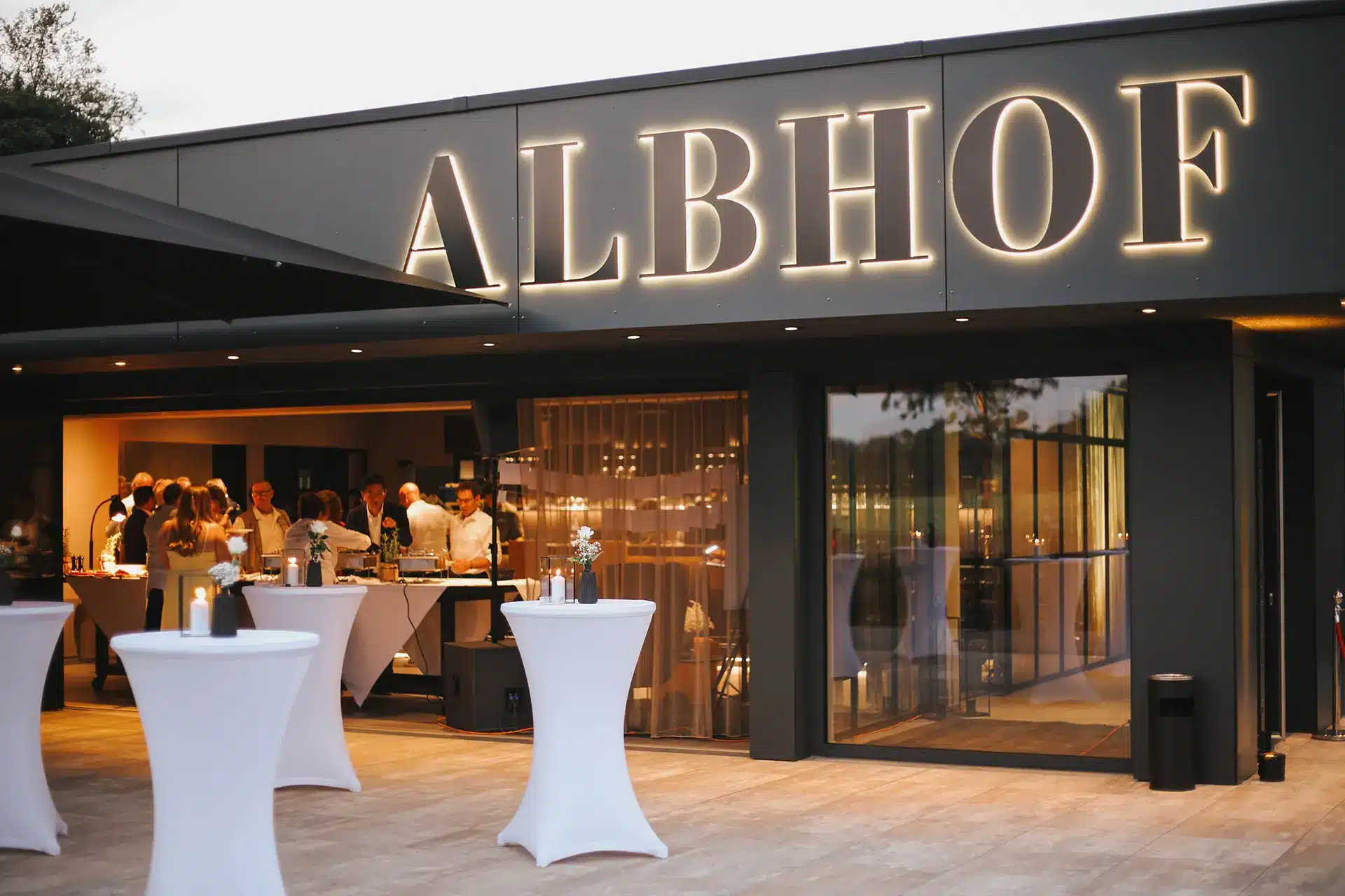 albhof feiern background 01
